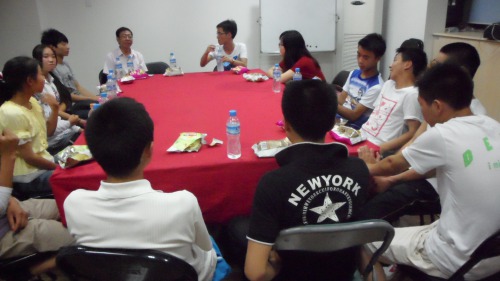 永利集团官网学生与贵州学生交流座谈