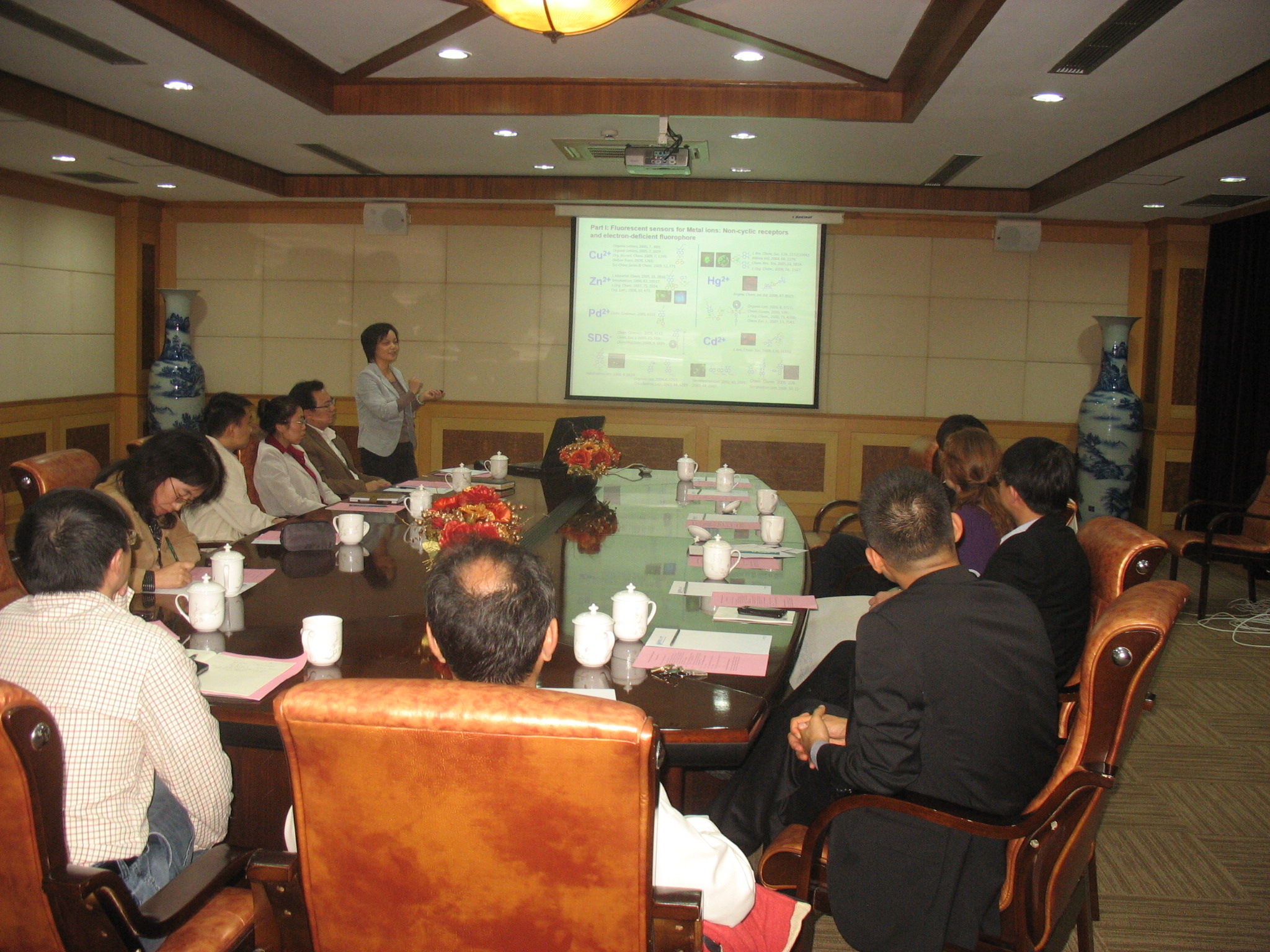 永利集团官网常务副院长徐玉芳教授介绍科研工作